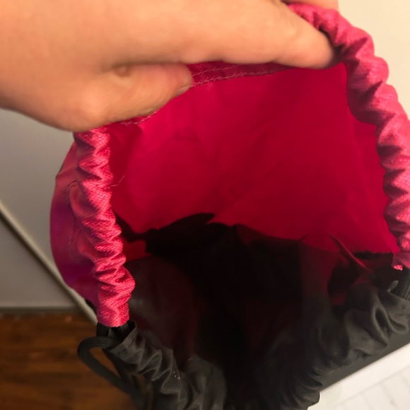 Jordan dark Pink drawstring - Picture 2 of 4